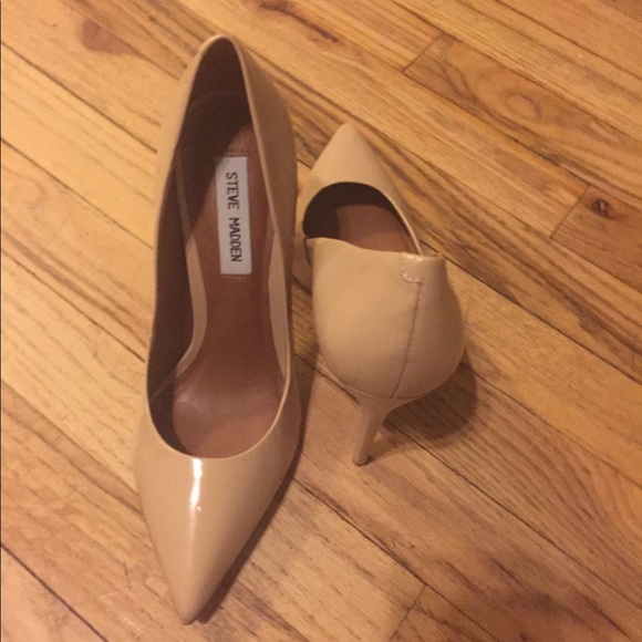 Steve Madden Shoes - Size 8 Steve Madden nude heels
